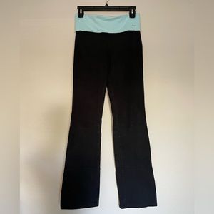 Victoria Secret Pink long flare leggings. Black. Size S.